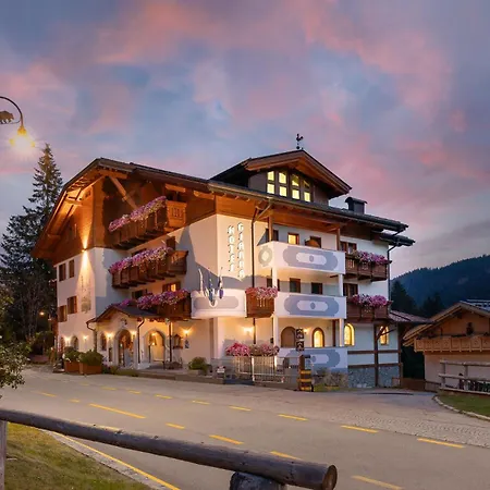 Hotel Gianna 4*