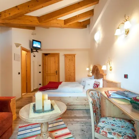 Hotel Gianna 4*